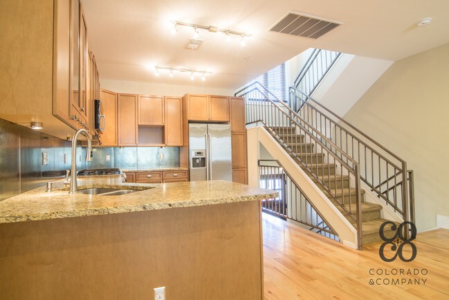 Foto del edificio - 930 S Pearl St