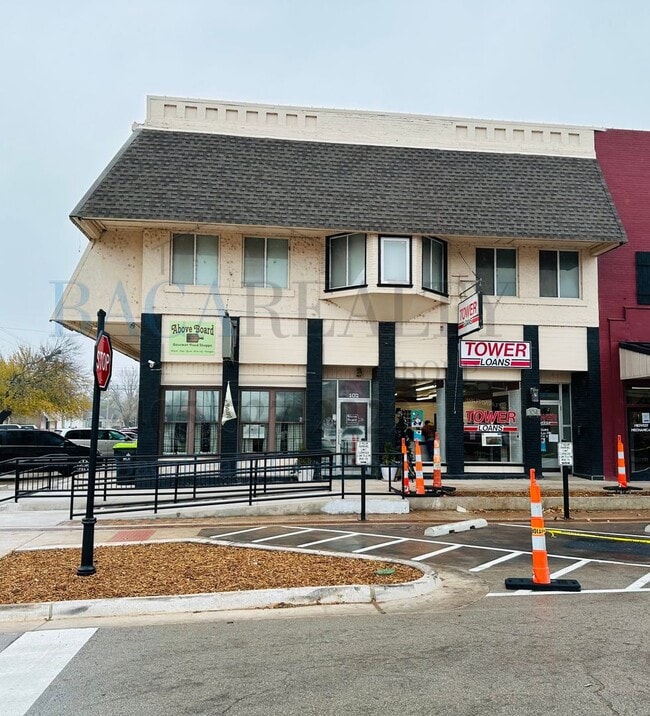 Building Photo - 105B S Canadian Ave