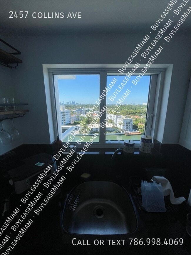 Building Photo - 2457 Collins Ave