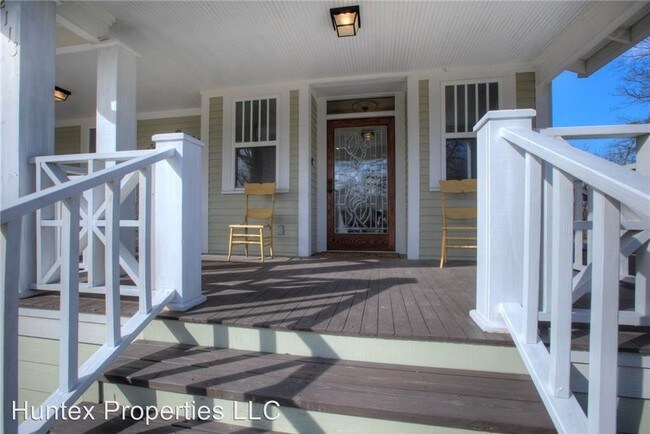 Building Photo - 2113 Mangum St