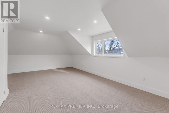 Building Photo - 5 Killarney Rd