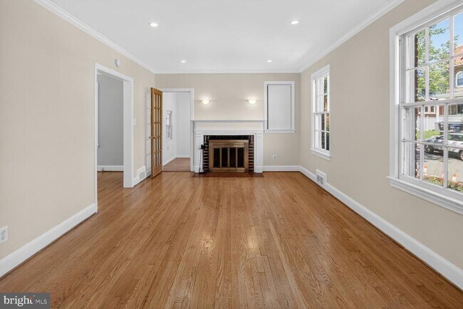 Foto del edificio - 4712 Piney Branch Rd NW