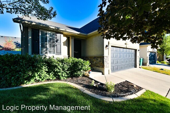 Building Photo - 4 br, 3 bath House - 3675 W. Plymouth Rock...