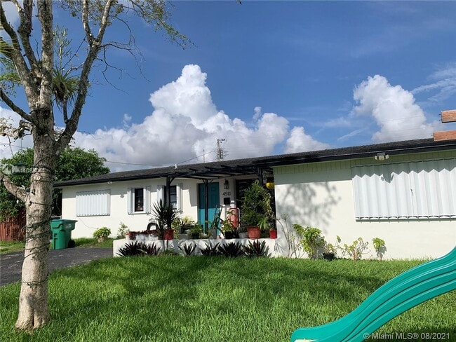 Building Photo - 4510 SW 102nd Ct