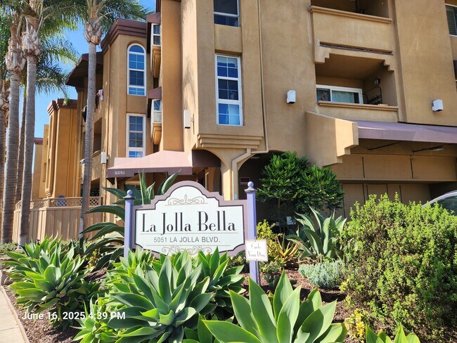 Foto del edificio - 5051 La Jolla Blvd