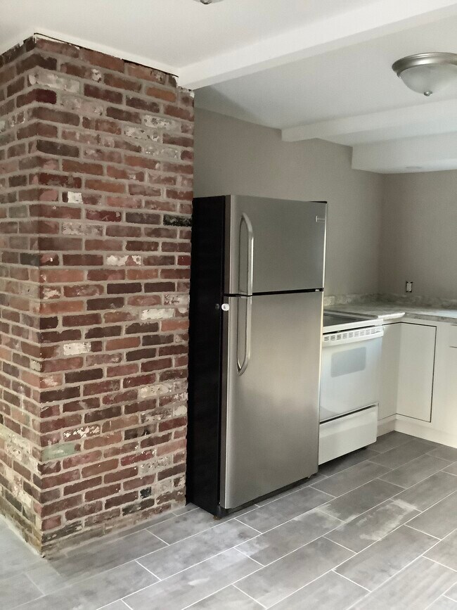 Foto del edificio - 172 Loudon Rd