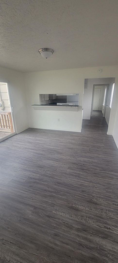 Building Photo - Great North Side 3 bedroom 2 bath home