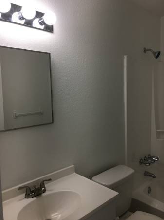 Foto del edificio - 5807 Butler Dr