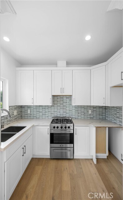 Building Photo - 828 E Olive Ave