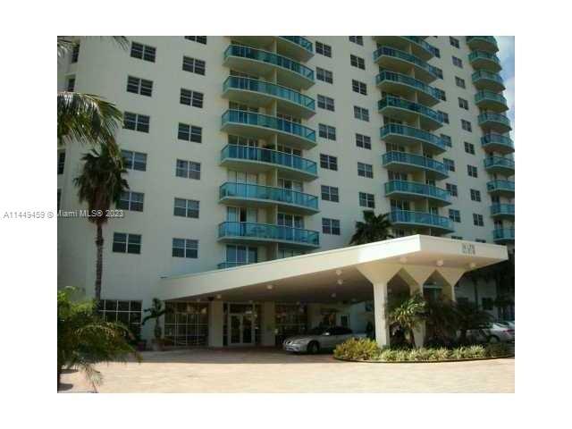 Foto del edificio - 19390 Collins Ave