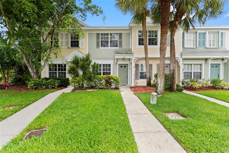 Foto principal - 7856 Dixie Beach Cir