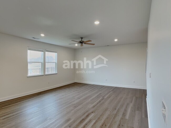 Foto del edificio - 9028 Henley Ave