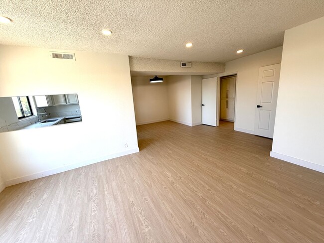 Building Photo - 1444 Centinela Ave