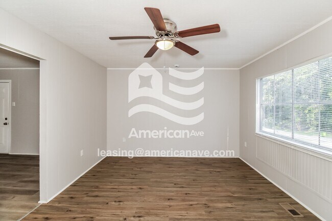 Foto del edificio - 2701 Welland St