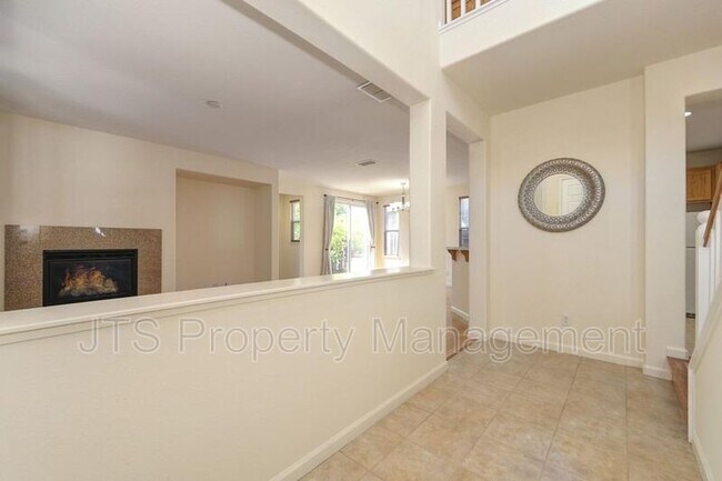 Foto del edificio - 280 Soaring Hawk Ln