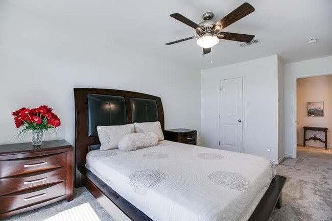 Foto del edificio - 4720 Pinon Ridge Dr