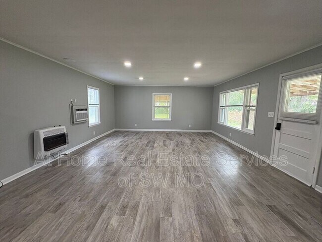 Foto del edificio - 2626 W Page St