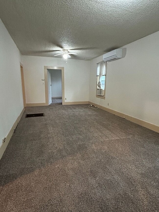 Foto del edificio - 1823 Mulberry St