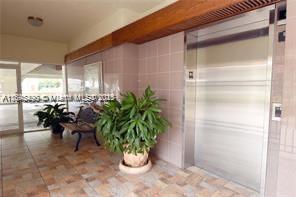 Foto del edificio - 49 Majorca Ave