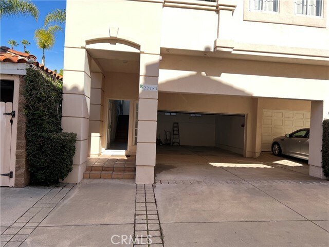 Foto del edificio - 22483 Kent Ave