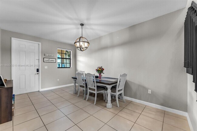 Foto del edificio - 3763 SE 2nd St