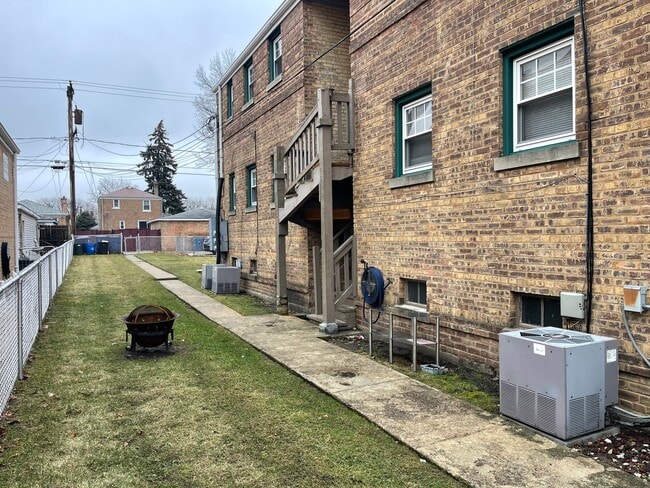 Building Photo - 5924 W 37th St