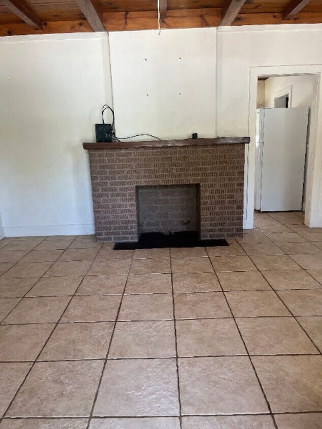 Foto principal - Animal Friendly 2 bed 2 bath