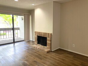 Building Photo - 12100 Melville Dr