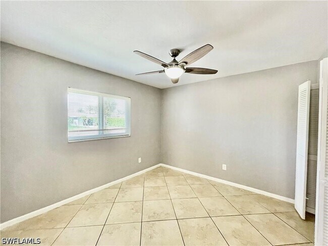 Foto del edificio - 632 108th Ave N