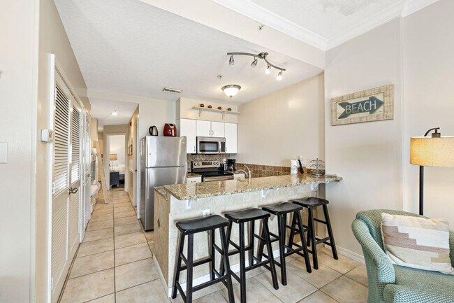 Foto del edificio - 561 E Beach Blvd