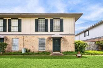 Building Photo - 1916 Upland Dr