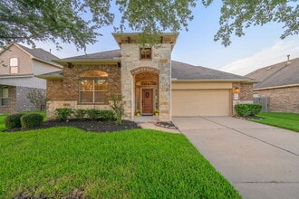 Building Photo - 12805 Shady Springs Dr
