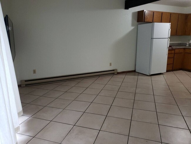 Building Photo - 2005 NE Terre View Dr