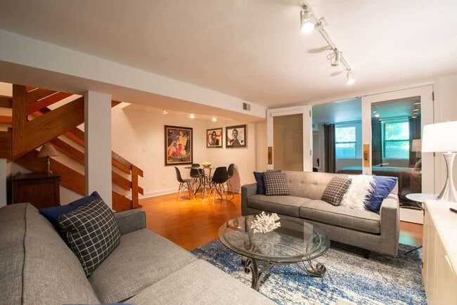 Foto del edificio - 1633 N North Park Avenue