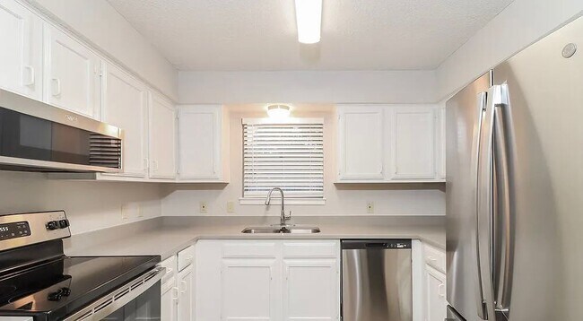 Foto del edificio - 4304 Gentle Springs Dr