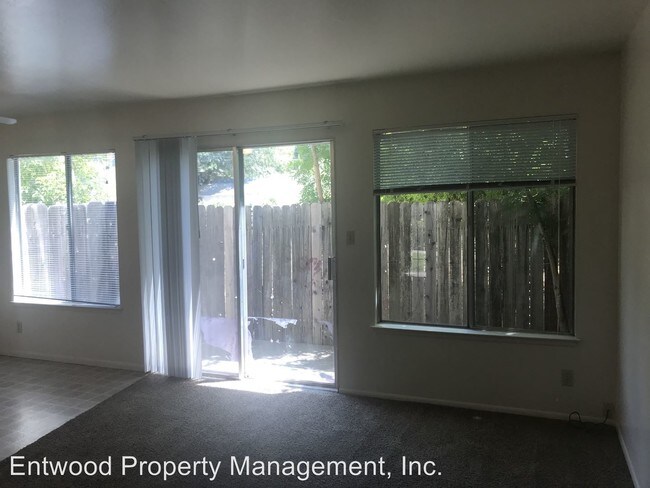 Building Photo - 2 br, 1 bath Apartment - 941 Hazel St