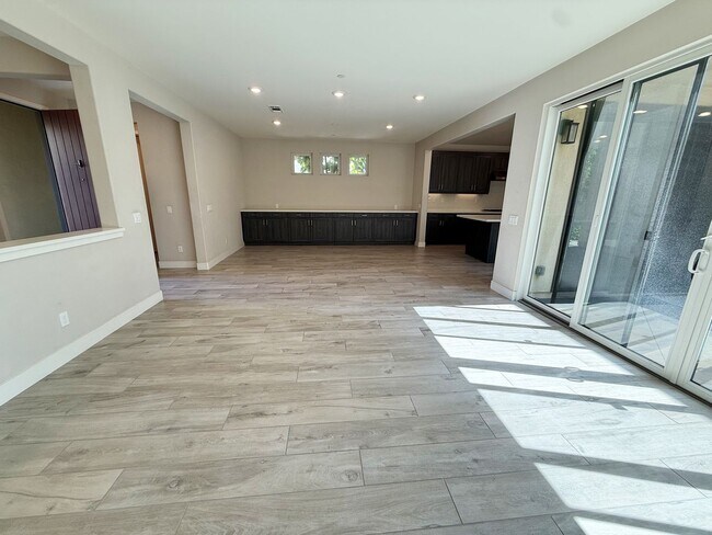 Foto del edificio - 6705 Aliso Valley Way