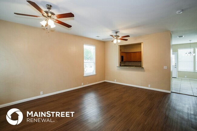 Building Photo - 10708 Astor Dr