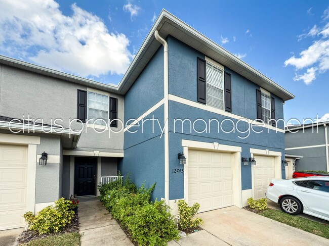 Foto del edificio - Gated Waterford Villas Townhome Community!!