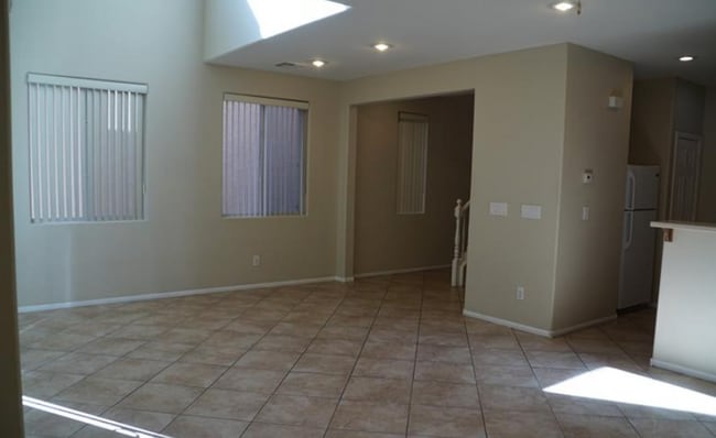 Building Photo - 9310 Quiet Mist Ct