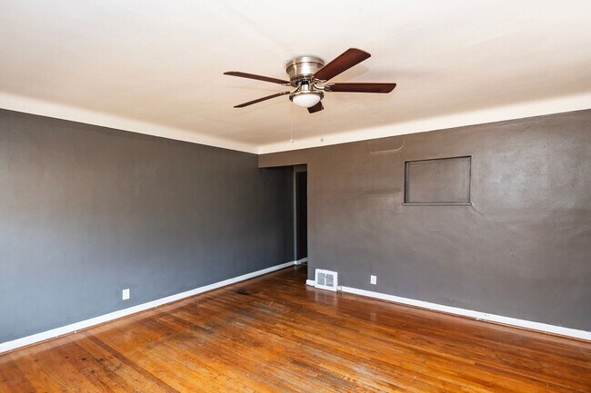 Foto del edificio - Lovely 2 Bedroom 2 Bathroom Home