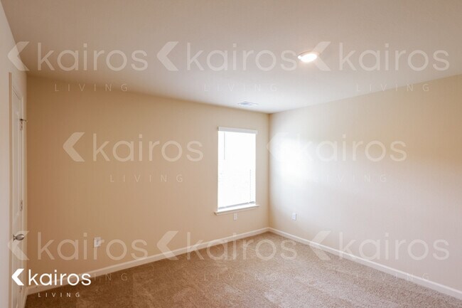 Foto del edificio - 1111 Freedom Pkwy