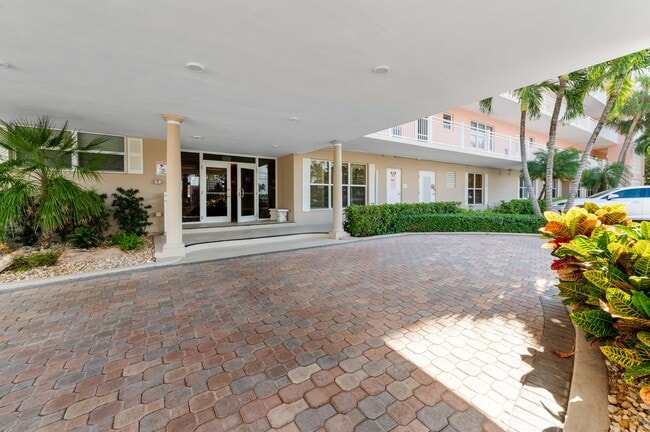 Foto del edificio - 2921 S Ocean Blvd