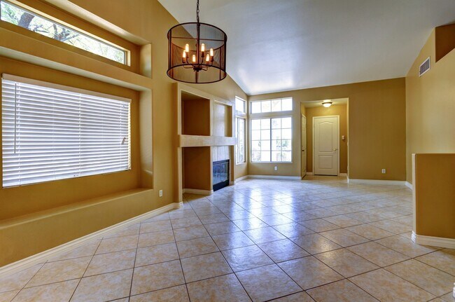 Foto del edificio - 3431 Outlook Point St