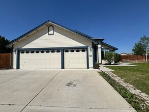 Building Photo - 4727 El Cap Ct