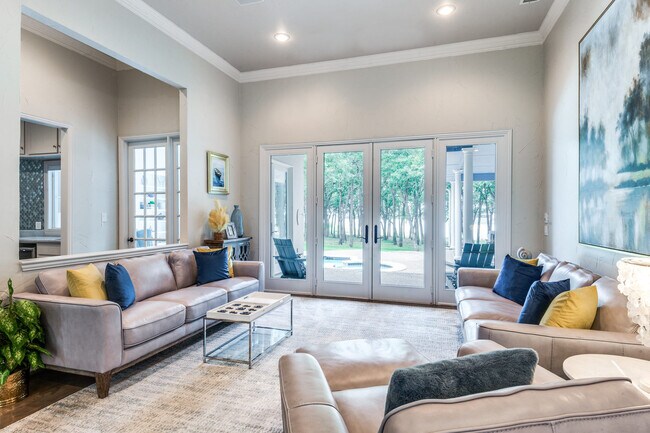 Foto del edificio - 825 Carrie Ln