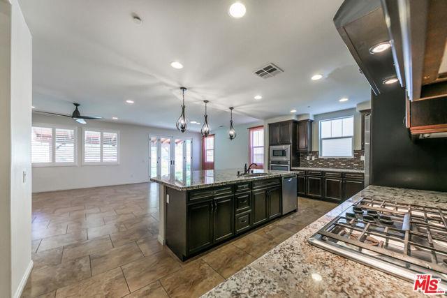 Foto del edificio - 22379 Driftwood Ct