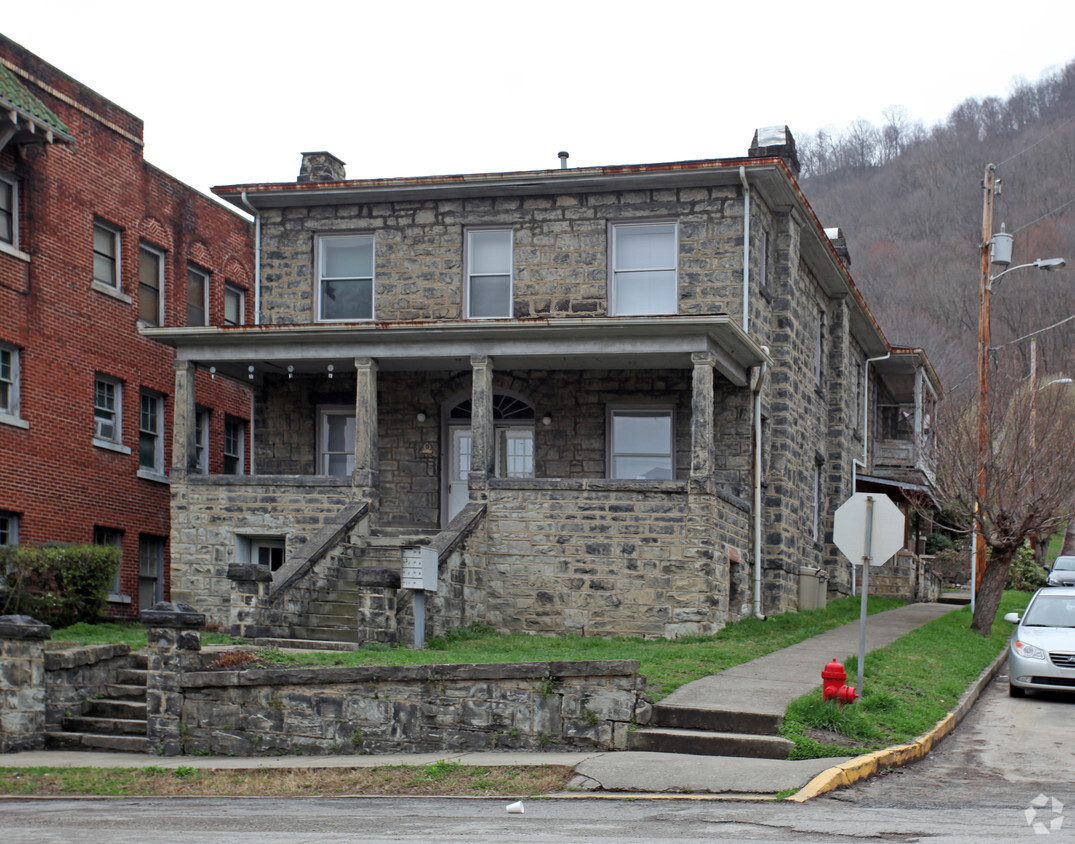 Building Photo - 515 Dickinson St