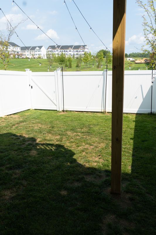 Building Photo - 16642 Green Glade Dr