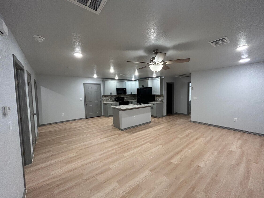 6617 Dan Rd, San Antonio, TX 78223 House for Rent in San Antonio, TX